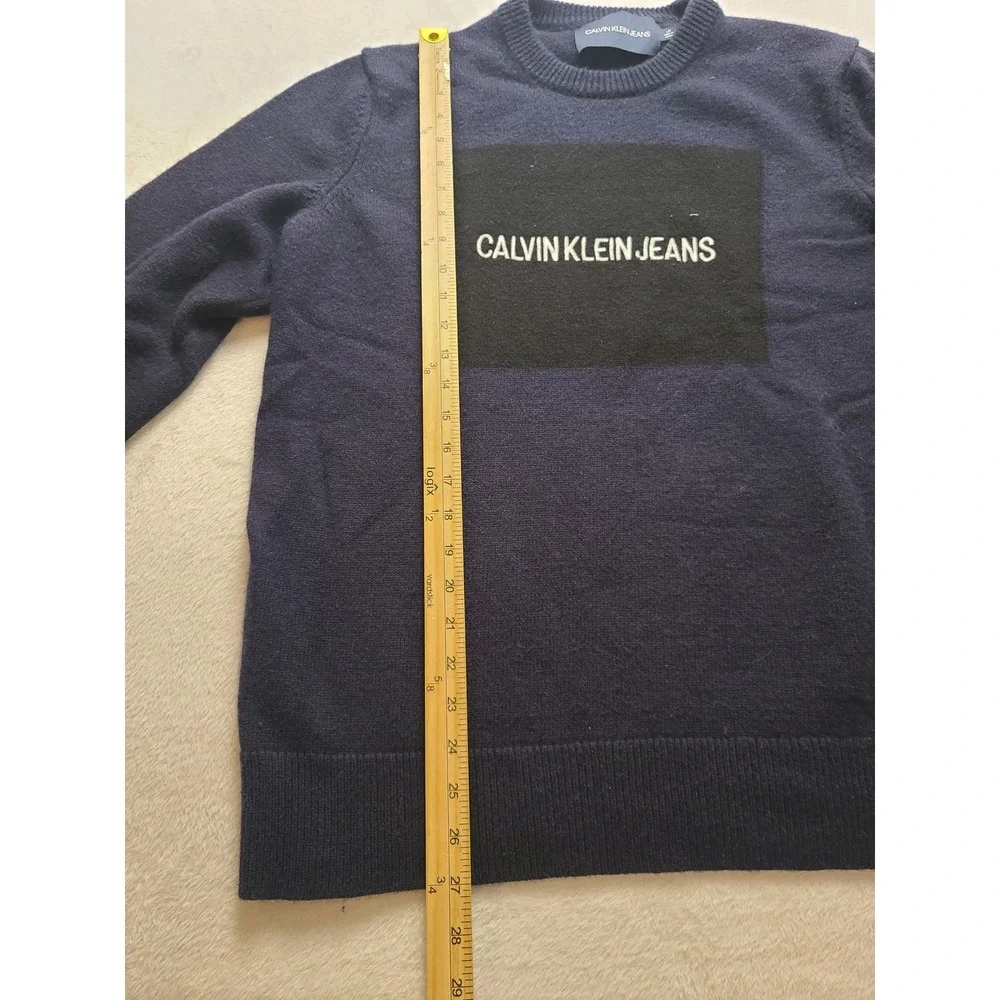 Calvin Klein Jeans Men's Navy Blue Logo Patch Crewneck Knit Sweater Large